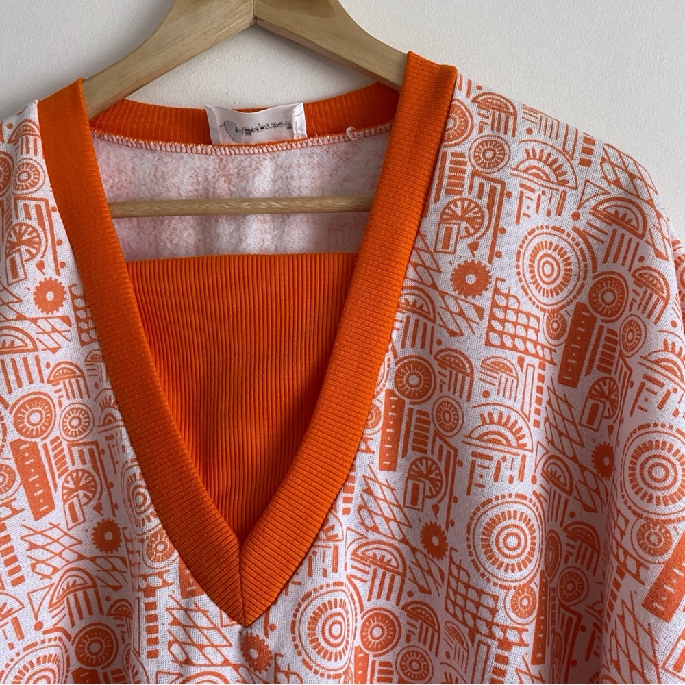 Express Retro Styled 90s Sweatshirt - Picture 4 of 13